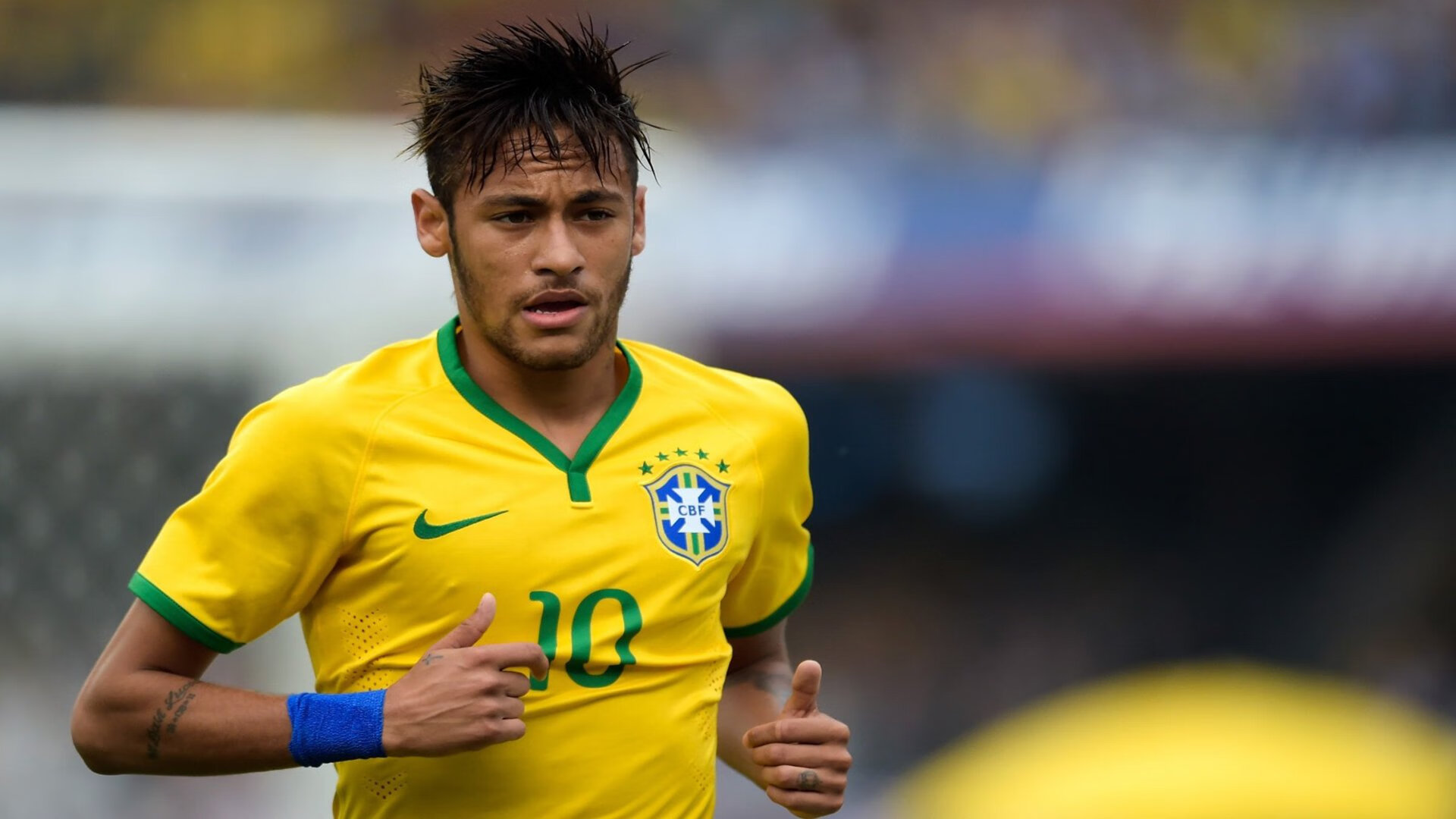 德甲转会同样火热：多支球队大手笔签约中场核心，德甲转会最新动态